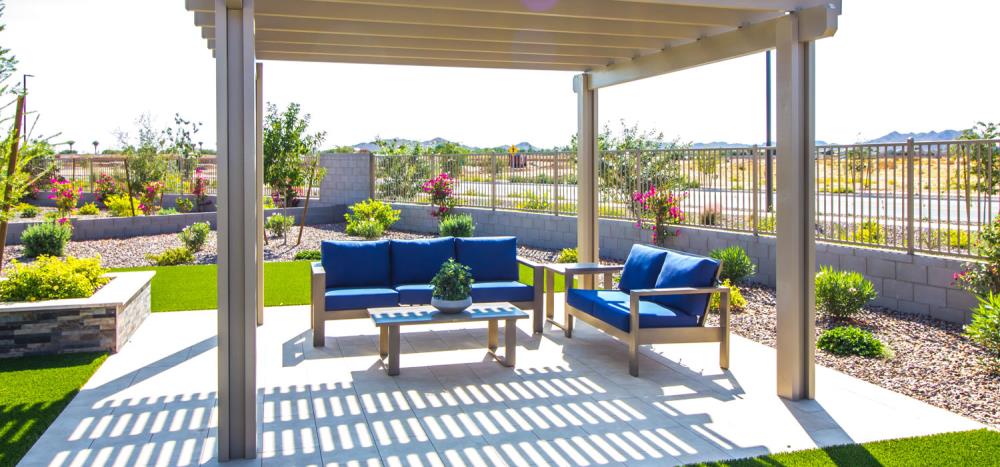 Pergola bioclimatica e distanza dal confine: che regole seguire?