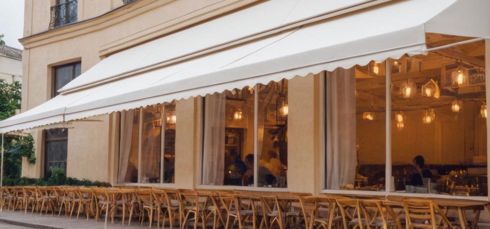 Tende da sole per bar e ristoranti: crea spazi confortevoli per i tuoi clienti