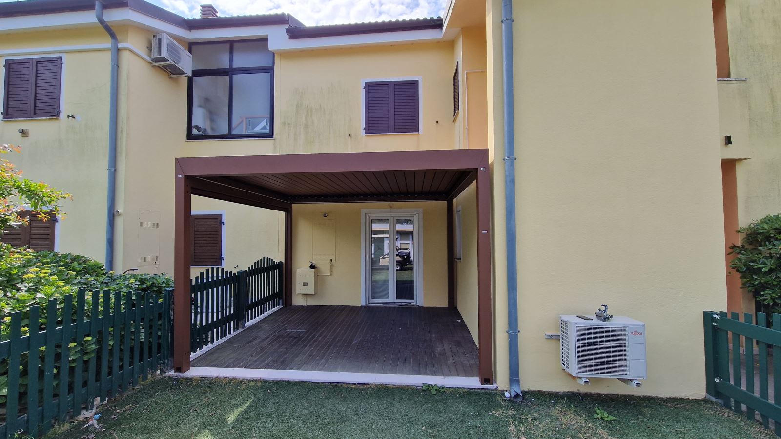 Realizzazione Pergola Kedry Plus a Albarella (RO) - Tecnologie Protettive