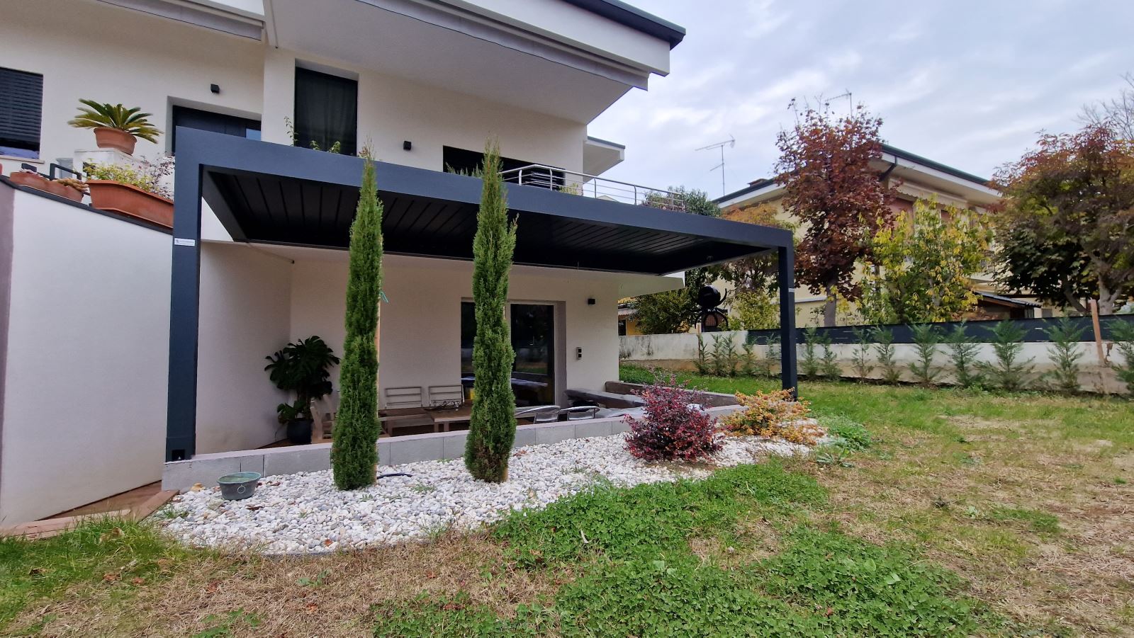 Realizzazione Pergola Kedry Plus a Rovigo (RO) - Tecnologie Protettive