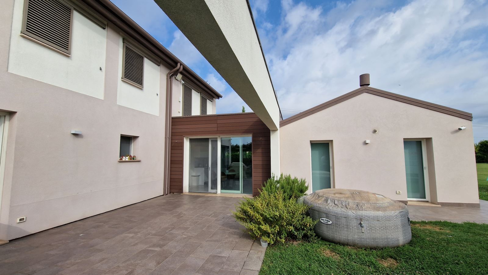 Realizzazione Pergola Kedry Plus a Rovigo (RO) - Tecnologie Protettive