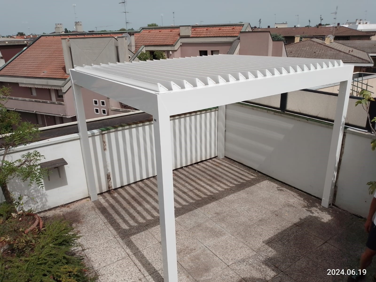 Realizzazione pergola kedry plus ad Albarella (RO) - Tecnologie Protettive